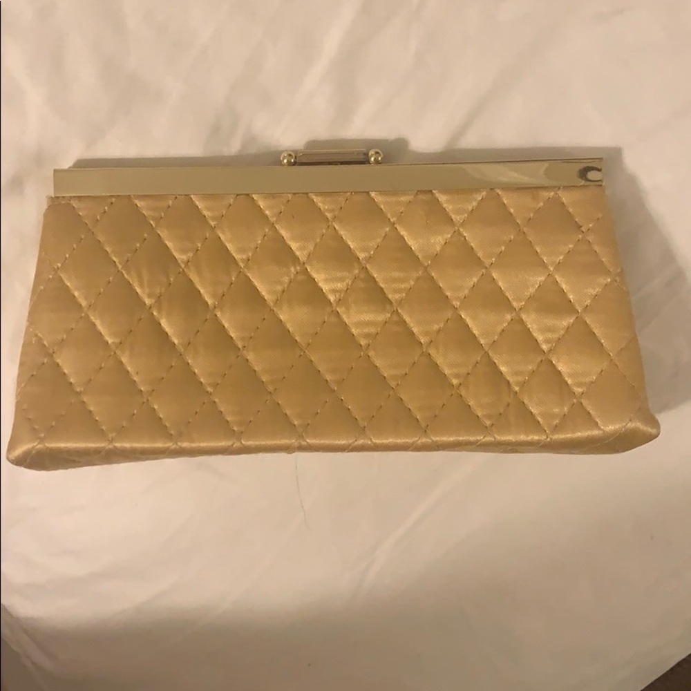 Gold clutch